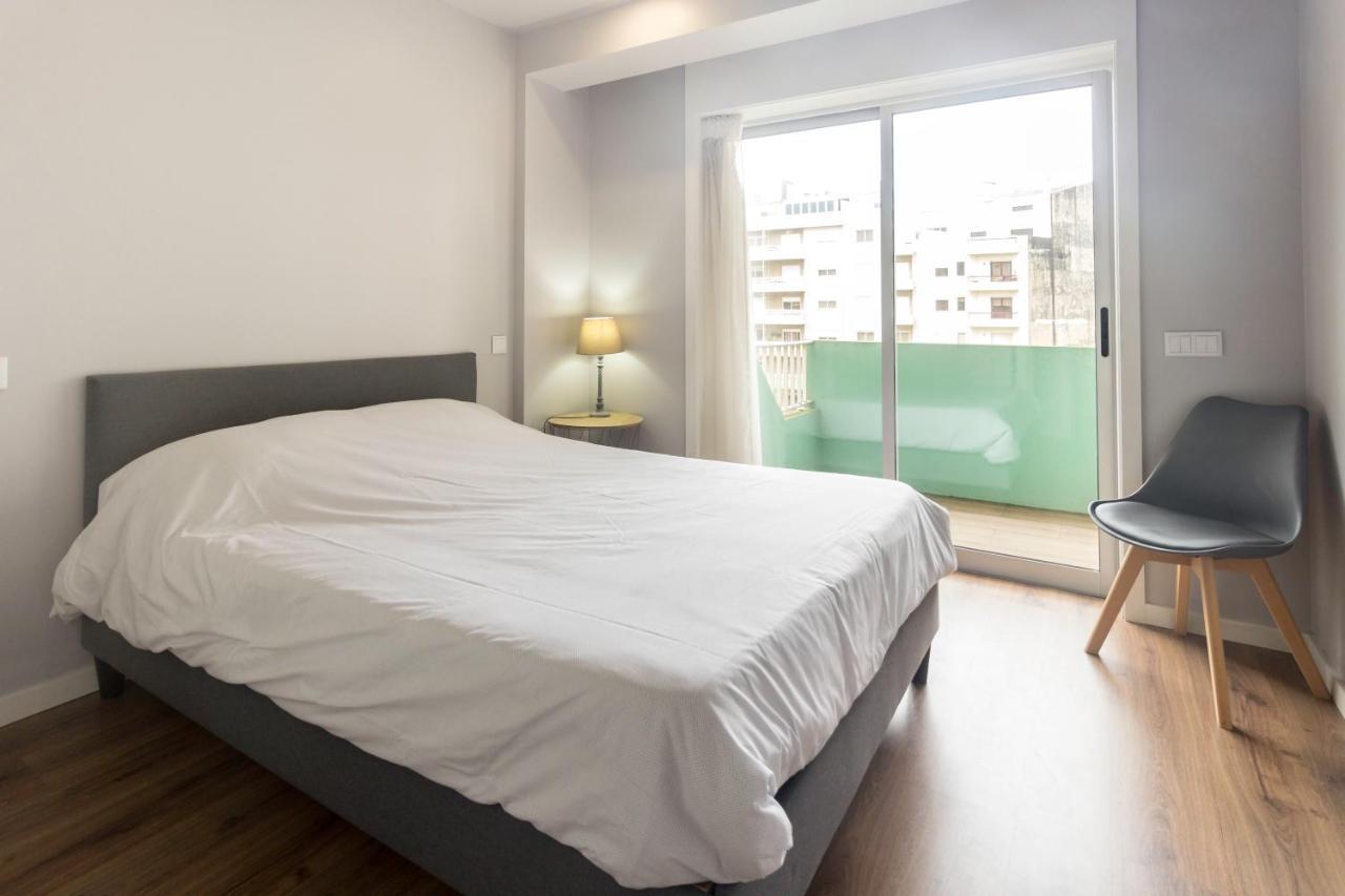 Апартаменты Guest H4U Povoa Praca Joao 23 Повуа-ди-Варзин Экстерьер фото