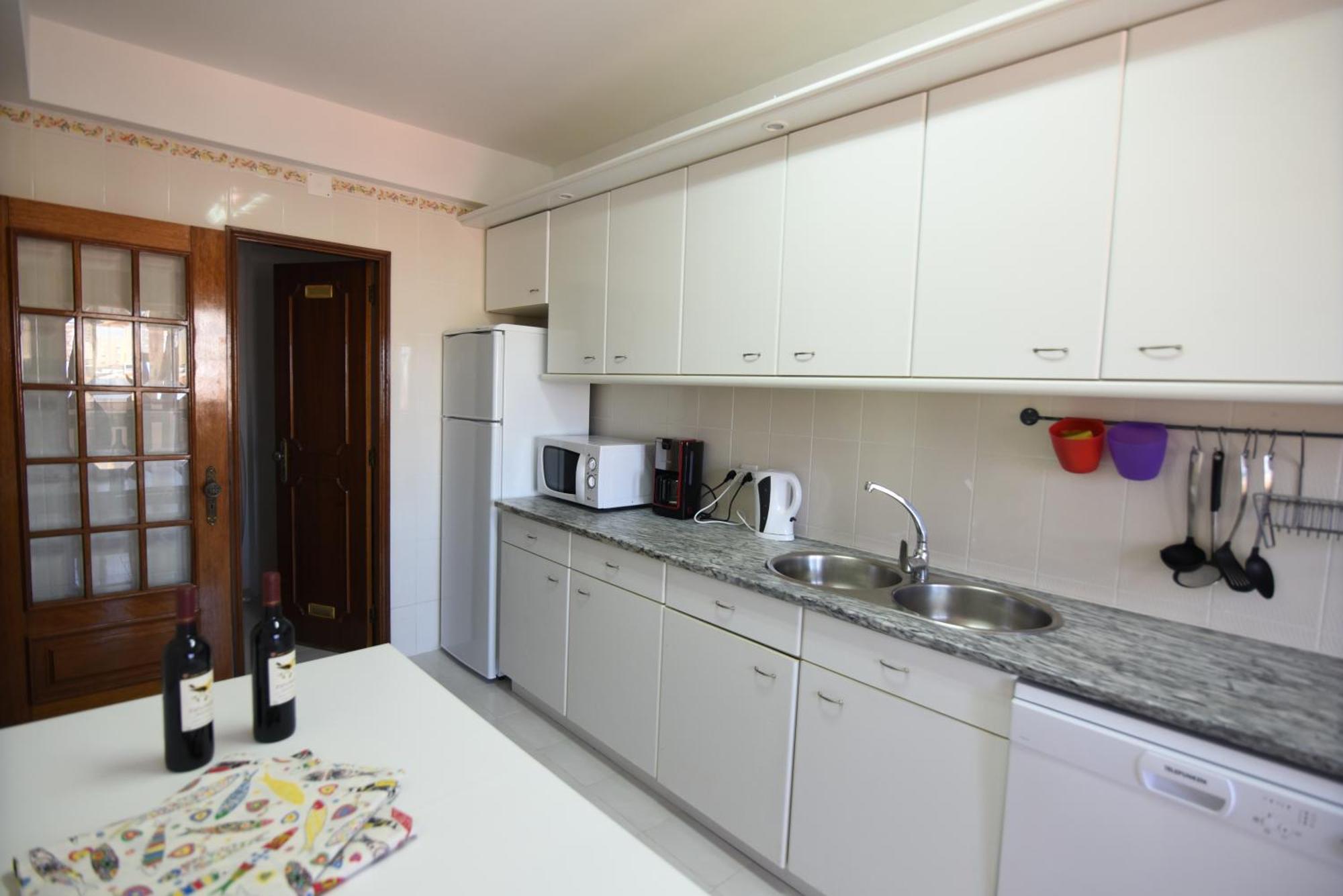 Апартаменты Guest H4U Povoa Praca Joao 23 Повуа-ди-Варзин Экстерьер фото